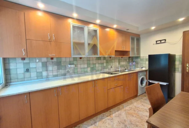 סוכנות נדל״ן - Imoti Premier - imot - 1232898, מחיר: 650 EUR