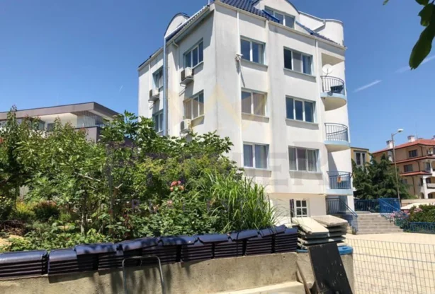 Агенция за недвижими имоти - Имоти Премиер - имот - 239950, Цена: 950000 EUR