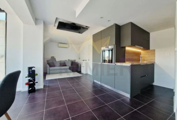 Агенция за недвижими имоти - Имоти Премиер - имот - 1098234, Цена: 650 EUR