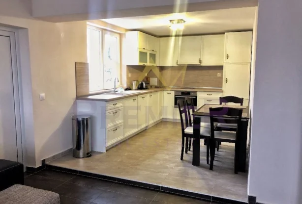 Агенция за недвижими имоти - Имоти Премиер - имот - 933000, Цена: 613.5504 EUR