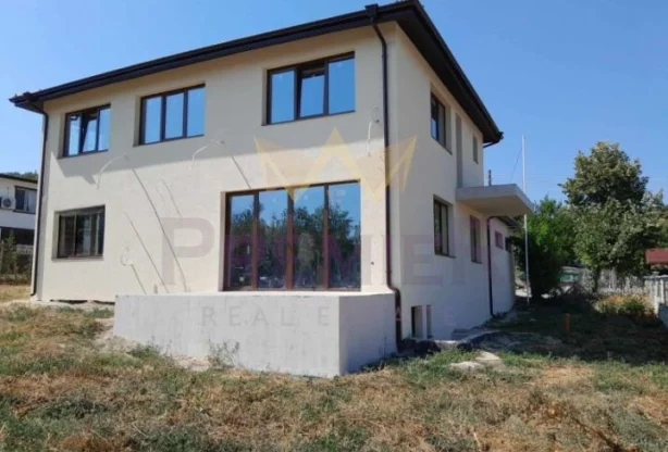 Агенция за недвижими имоти - Имоти Премиер - имот - 944241, Цена: 360500 EUR