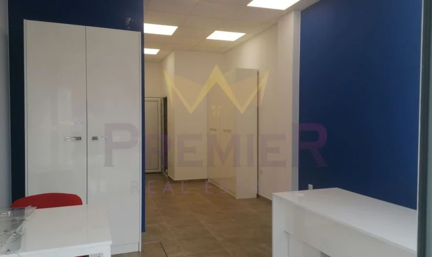 חנות במרכז האידיאלי של העיר וארנה / אדבוקטסקה גראדינקה -  - snimka 1 - Imoti Premier