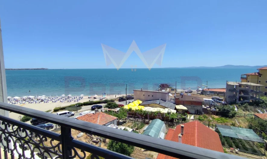 דירת יוקרה בת שני חדרים בקו ראשון לים עם נוף מרהיב לים בפנלופה פאלאס – פומוריה -  - snimka 1 - Imoti Premier