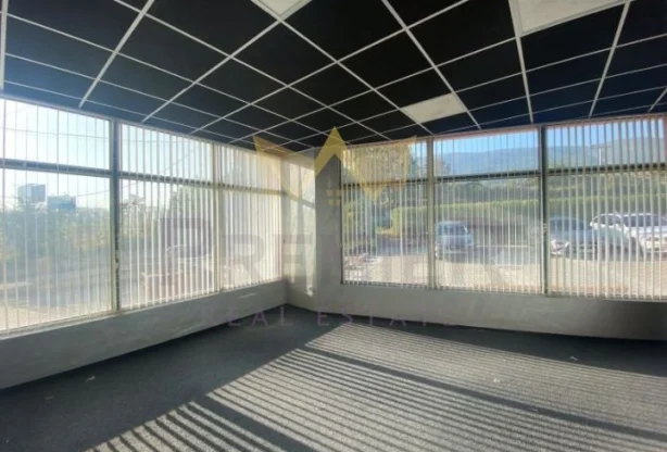 סוכנות נדל״ן - Imoti Premier - imot - 958000, מחיר: 210000 EUR