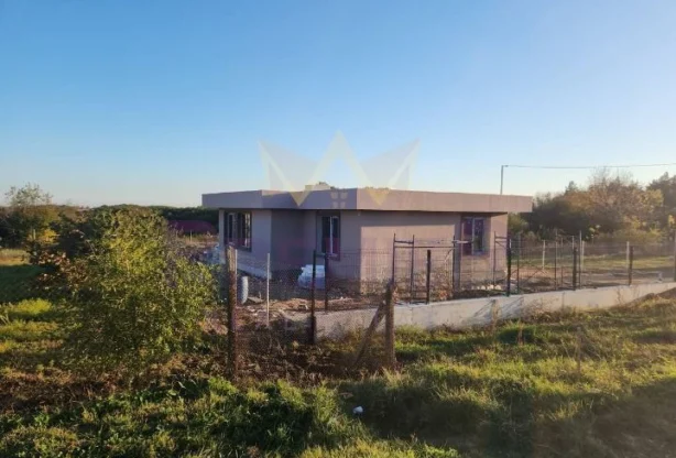 Агенция за недвижими имоти - Имоти Премиер - имот - 959909, Цена: 169990 EUR