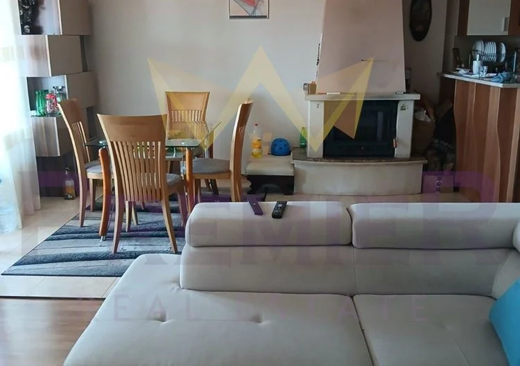 שלוש קומות מתוך בית בן ארבע קומות בסוזופול – מיקום מעולה - - snimka 2 - Imoti Premier