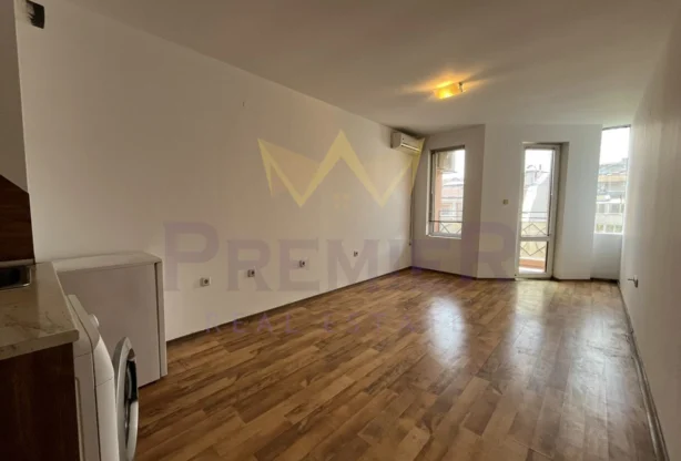 סוכנות נדל״ן - Imoti Premier - imot - 1236012, מחיר: 400 EUR