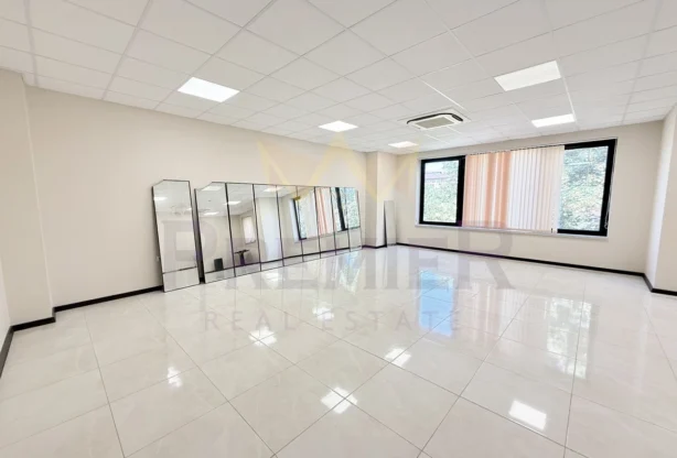 סוכנות נדל״ן - Imoti Premier - imot - 1241184, מחיר: 610 EUR