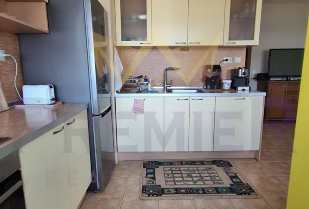 סוכנות נדל״ן - Imoti Premier - imot - 1256256, מחיר: 800 EUR