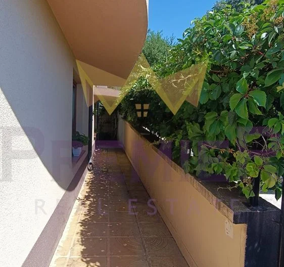 2-bedroom luxury apartment with a huge terrace and incredible sea panorama -  - snimka 18 - Imoti Premier