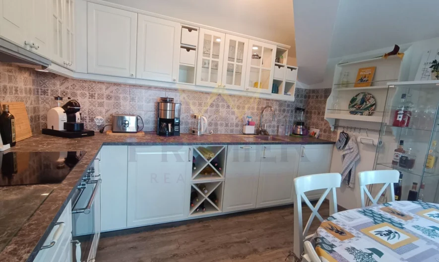 2-bedroom luxury apartment with a huge terrace and incredible sea panorama -  - snimka 6 - Imoti Premier