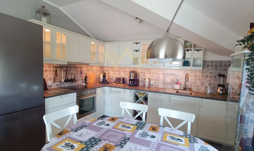 2-bedroom luxury apartment with a huge terrace and incredible sea panorama -  - snimka 7 - Imoti Premier