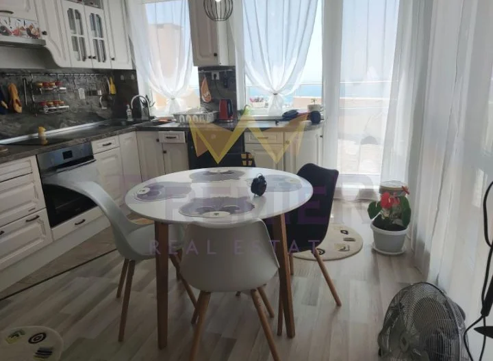 2-стаен апартамент с обща площ 135 кв.м  в гр. Бяла, обл. Варна -  - снимка 1 - Имоти Премиер