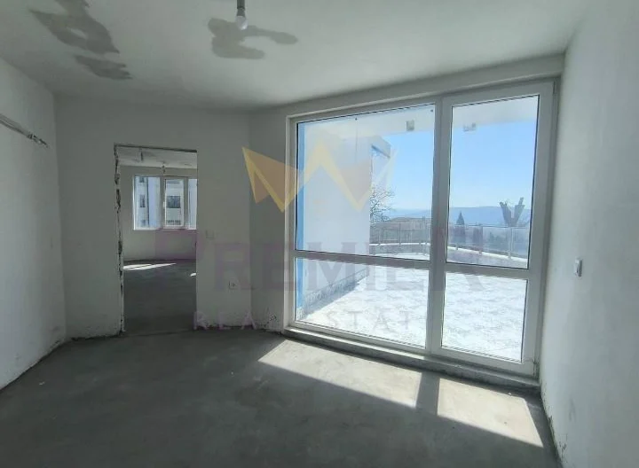 2-стаен апартамент в бутикова сграда с впечатляваща морска панорама в гр. Бяла, обл. Варна. -  - снимка 1 - Имоти Премиер