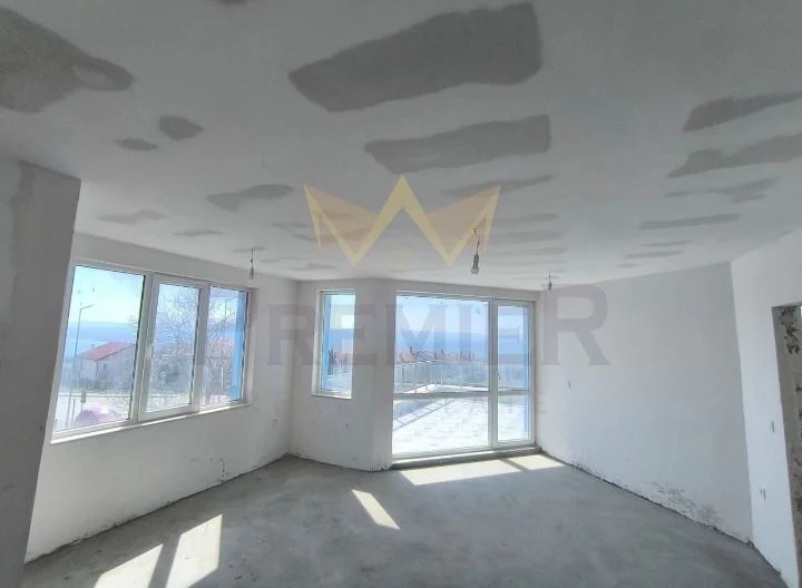 2-стаен апартамент в бутикова сграда с впечатляваща морска панорама в гр. Бяла, обл. Варна. -  - снимка 5 - Имоти Премиер