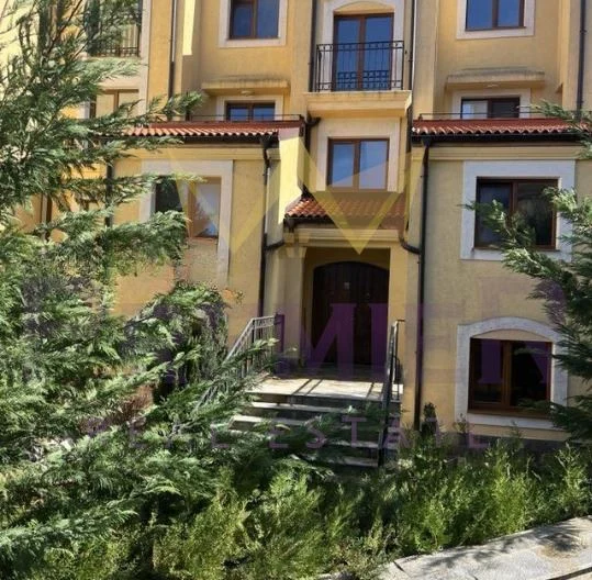 2-стаен апартамент в затворен комплекс с гледка към морето и планините на с.Кранево, обл. Добрич. -  - снимка 1 - Имоти Премиер