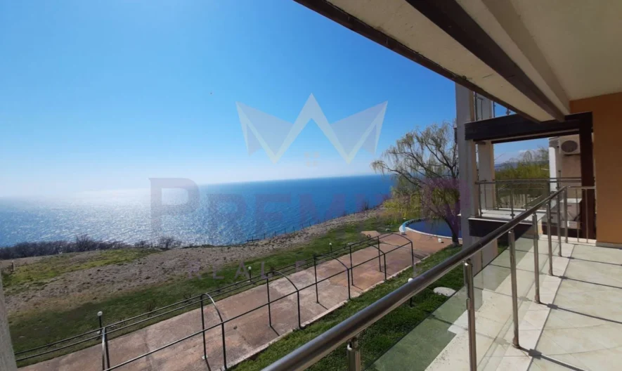 2-СТАЕН АПАРТАМЕНТ – ЗАТВОРЕН КОМПЛЕКС, МОРСКА ПАНОРАМА, АКТ 16, ОБЗАВЕДЕН, ПАРКОМЯСТО -  - снимка 1 - Имоти Премиер