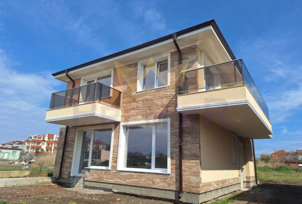 Агенция за недвижими имоти - Имоти Премиер - имот - 1108306, Цена: 295000 EUR