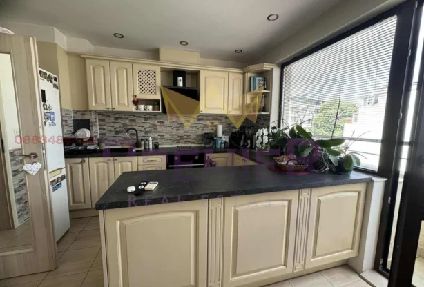 Агенция за недвижими имоти - Имоти Премиер - имот - 1073949, Цена: 550 EUR