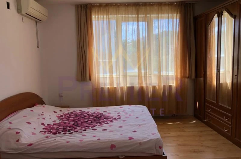 Код на имот: 239950, Площ: 174 м<sup>2</sup> кв.м, Апартаменти Варна Траката - Цена: 950000 EUR