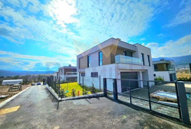 Агенция за недвижими имоти - Имоти Премиер - имот - 1183104, Цена: 749900 EUR