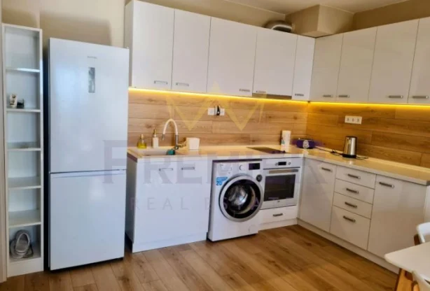 Агенция за недвижими имоти - Имоти Премиер - имот - 1155278, Цена: 180000 EUR