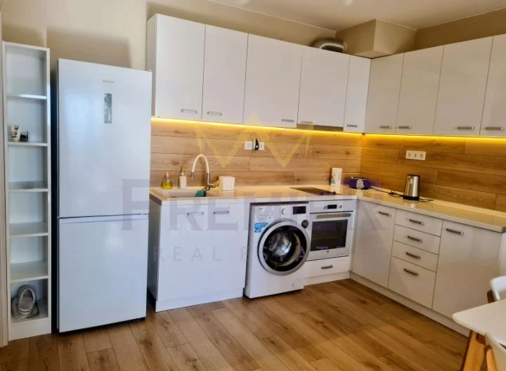 Агенция за недвижими имоти - Имоти Премиер - имот - 1155278, Цена: 205000 EUR