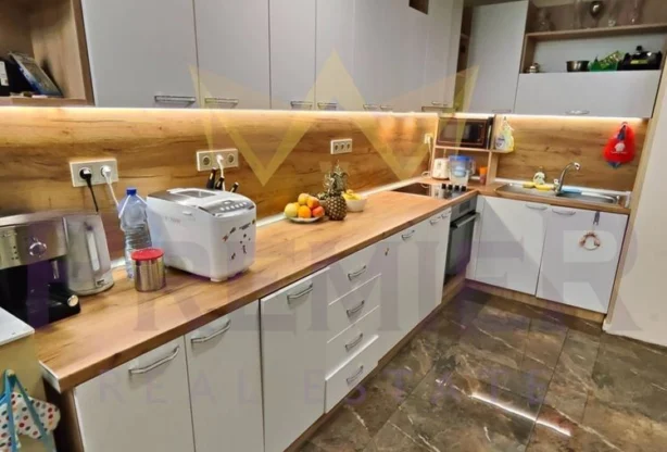 סוכנות נדל״ן - Imoti Premier - imot - 1198953, מחיר: 380000 EUR