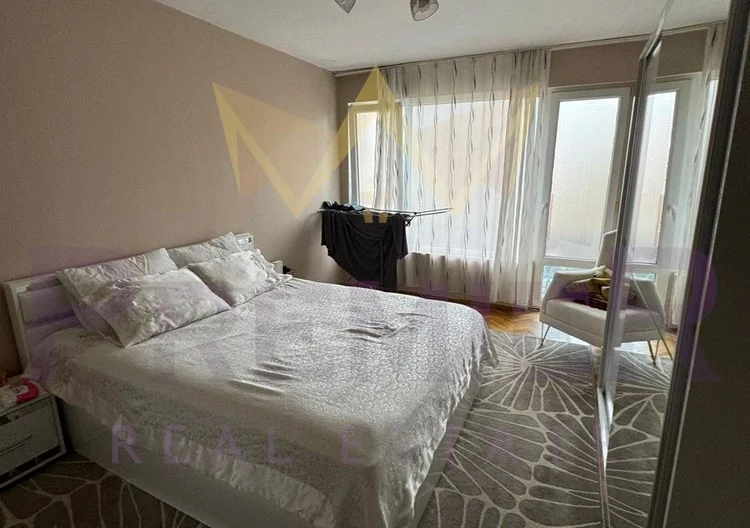 3-СТАЕН АПАРТАМЕНТ, ЛЯТНО КИНО -  - снимка 1 - Имоти Премиер