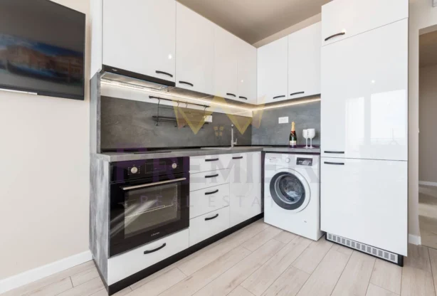 Агенция за недвижими имоти - Имоти Премиер - имот - 995747, Цена: 210000 EUR