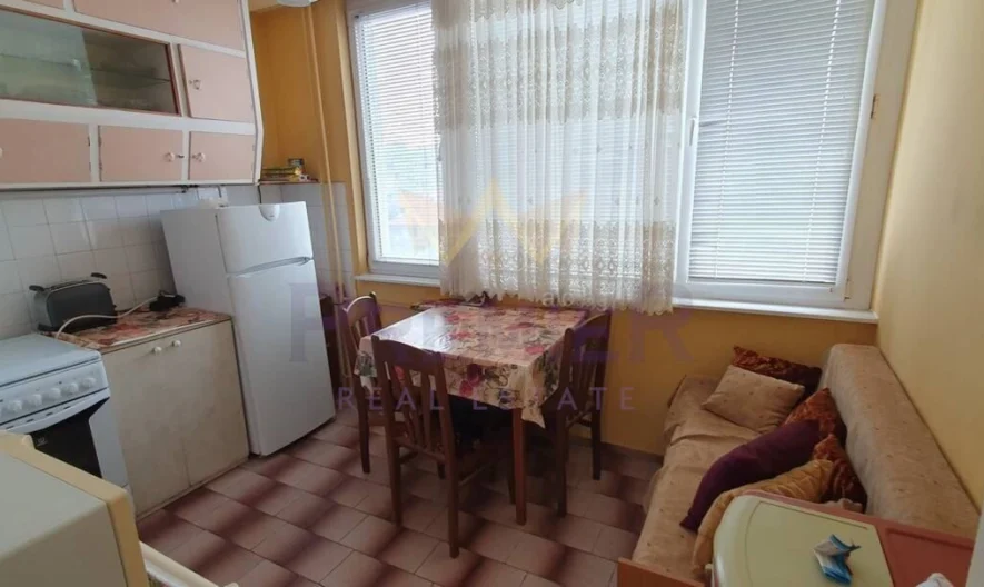 3-стаен апартамент с отлична локация в кв. Лазур -  - снимка 10 - Имоти Премиер