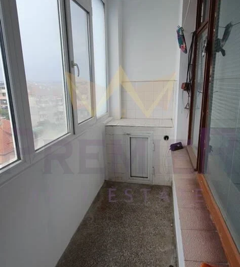 3-стаен апартамент с отлична локация в кв. Лазур -  - снимка 5 - Имоти Премиер