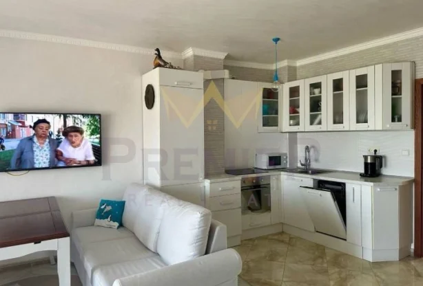 3-стаен апартамент в Галата с морска панорама -  - снимка 2 - Имоти Премиер