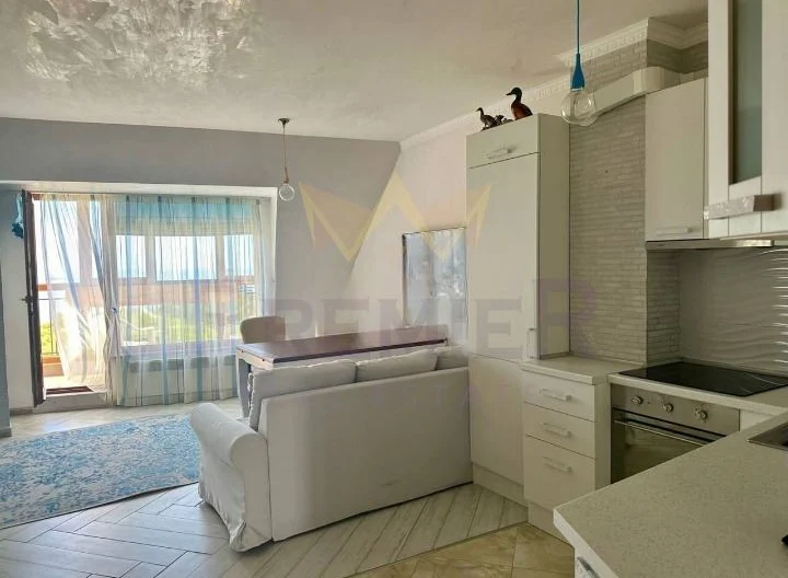 3-стаен апартамент в Галата с морска панорама -  - снимка 3 - Имоти Премиер