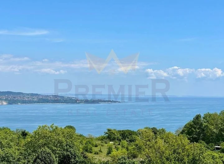 3-стаен апартамент в Галата с морска панорама -  - снимка 4 - Имоти Премиер