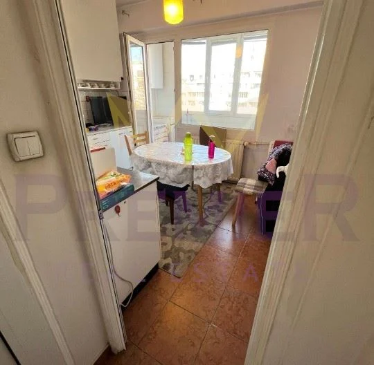 3-стаен апартамент в кв. Дружба 1 - - снимка 12 - Имоти Премиер