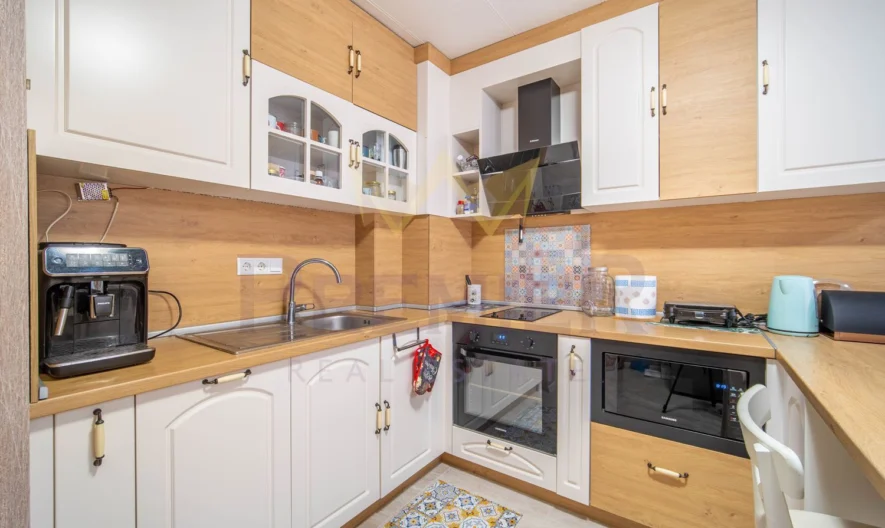 3 стаен апартамент в кв. Левски -  - снимка 20 - Имоти Премиер