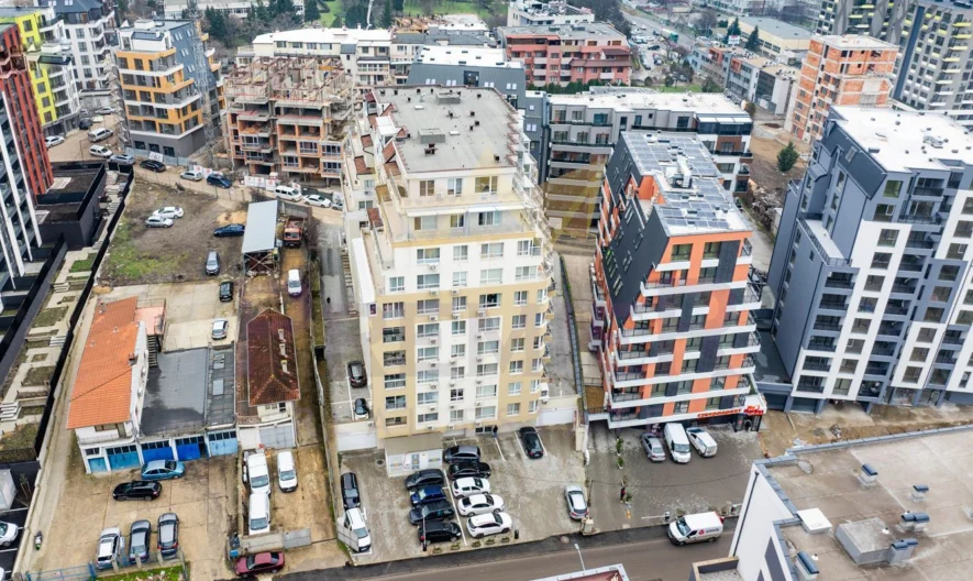 3 стаен апартамент в кв. Левски -  - снимка 24 - Имоти Премиер