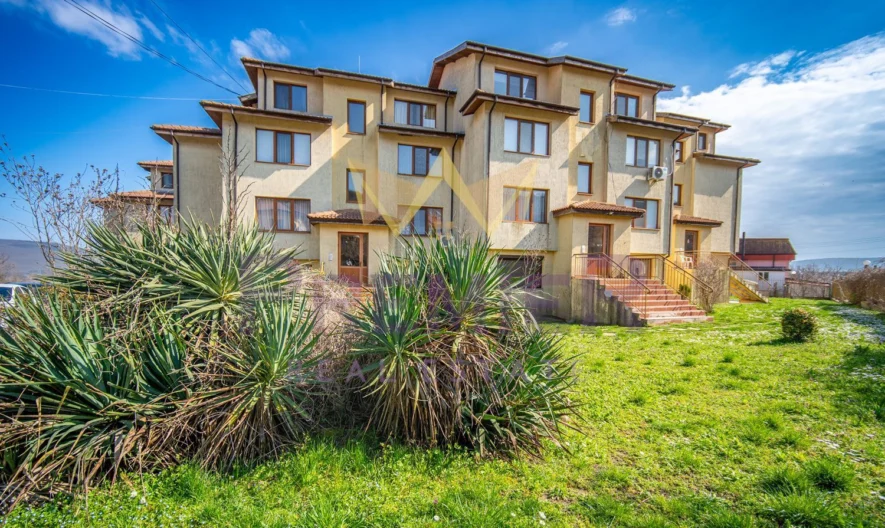 3-стаен апратамент (70 кв.м.) с морска панорама в затворен комплекс в с. Рогачево, общ. Балчик, обл. Добрич -  - снимка 1 - Имоти Премиер