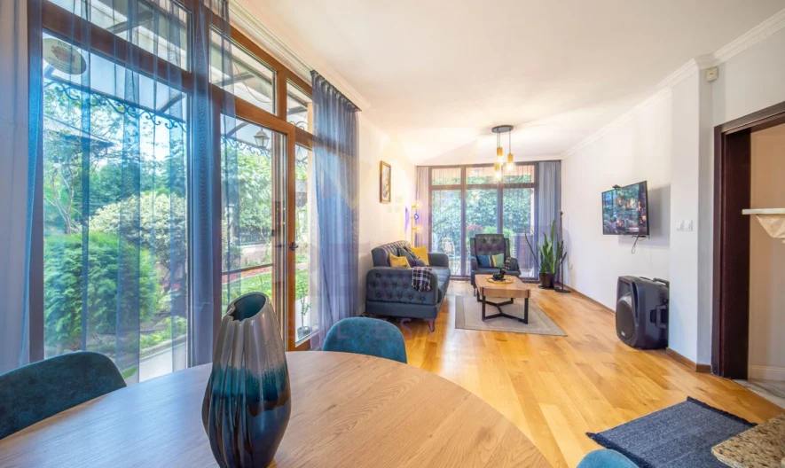 3-ZIMMER-WOHNUNG MIT 230 m² EIGENEM GARTEN! -  - snimka 5 - Imoti Premier
