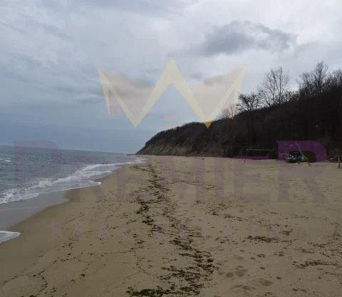 Агенция за недвижими имоти - Имоти Премиер - имот - 692713, Цена: 219437 EUR