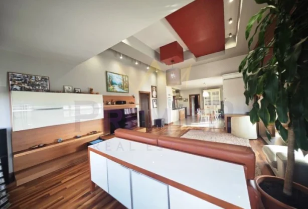 Агенция за недвижими имоти - Имоти Премиер - имот - 1060451, Цена: 330000 EUR