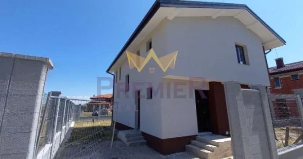 Агенция за недвижими имоти - Имоти Премиер - имот - 835611, Цена: 330000 EUR