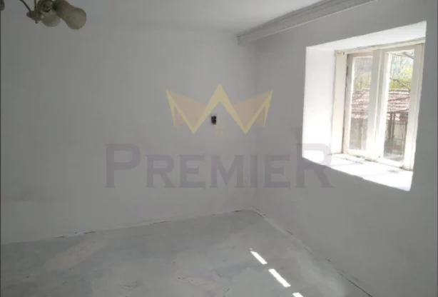 Агенция за недвижими имоти - Имоти Премиер - имот - 797730, Цена: 43315 EUR