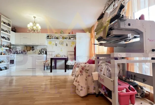 Агенция за недвижими имоти - Имоти Премиер - имот - 824902, Цена: 240000 EUR