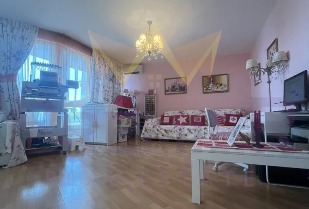 Агенция за недвижими имоти - Имоти Премиер - имот - 824902, Цена: 240000 EUR