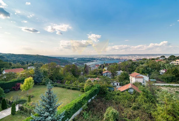 Агенция за недвижими имоти - Имоти Премиер - имот - 790021, Цена: 500000 EUR