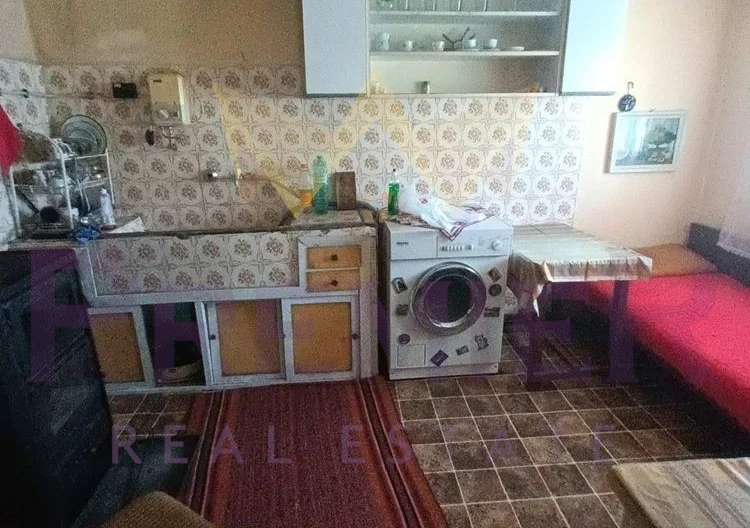 370001 -  - снимка 9 - Имоти Премиер