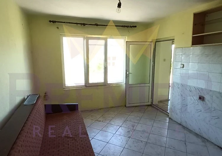 370666 - - снимка 11 - Имоти Премиер