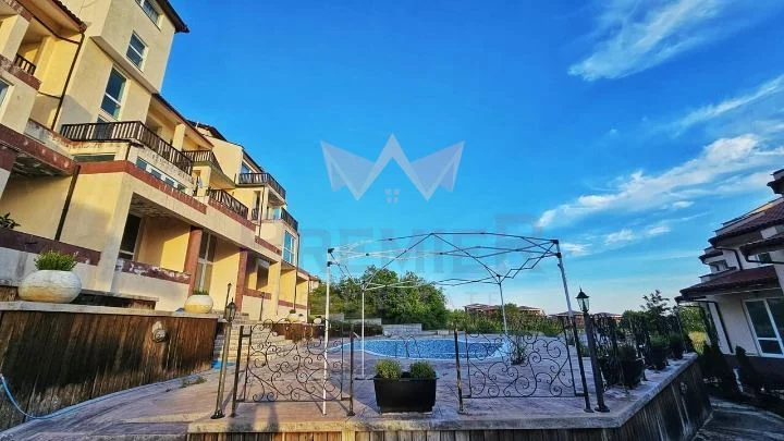 374007 -  - снимка 11 - Имоти Премиер